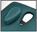 Earthlite's regular face hole is very comfortable and includes a standardl filler plug.